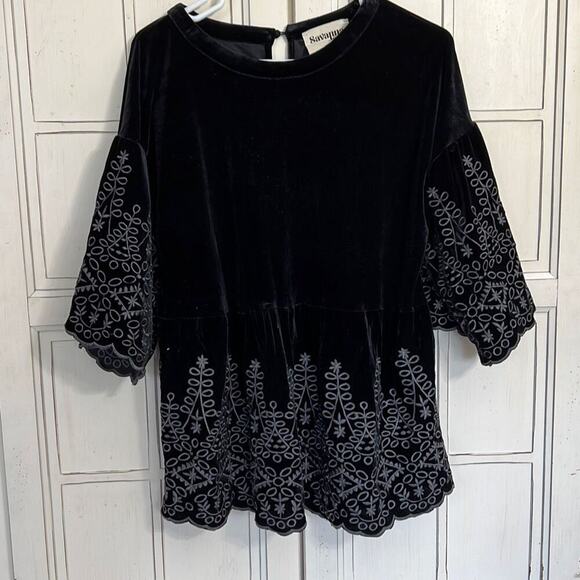 Savanna Jane Tops - Savanna Jane size small black velvet and embroidered boho top